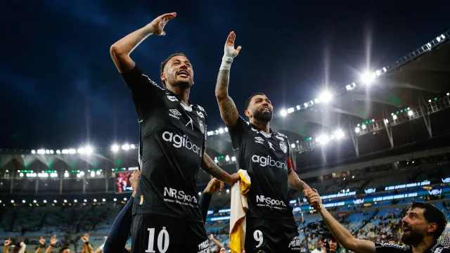 
                    Gabigol amplia números sobre maior vítima e Coutinho faz 1º pelo Santos
                