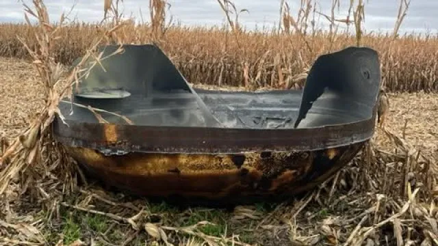 Objeto espacial cai em campo de milho e assusta moradores no Minnesota