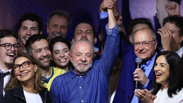 
                    Lula iguala recorde do americano Franklin Roosevelt ao conquistar 4º mandato como presidente
                