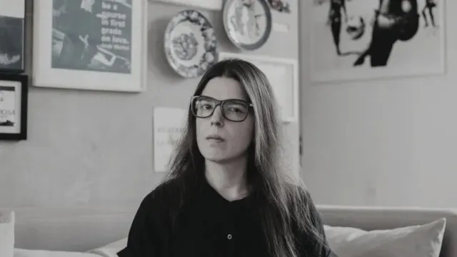 
                    Quem era Camila Kfouri, a filha de Juca Kfouri que faleceu aos 48 anos
                