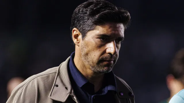 
                    Palmeiras complica disputa pelo título; Abel se irrita: 