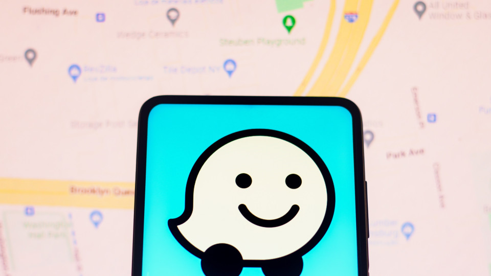 Waze lança modo Moto no Brasil para evitar acidentes e buracos