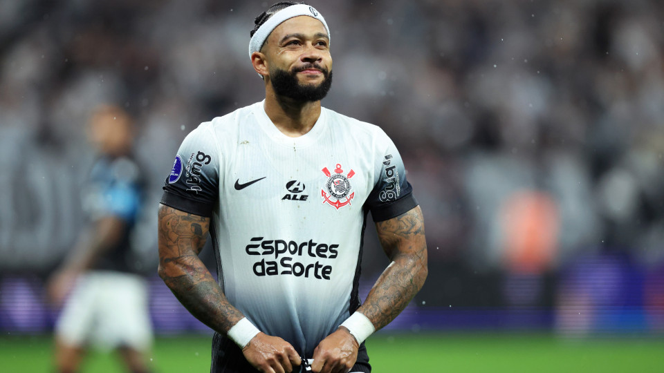 Corinthians anuncia saída de Memphis Depay