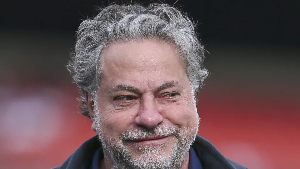 Casares projeta 2026 com Lucas, Oscar e Luciano como pilares do São Paulo Casares projeta 2026 com Lucas, Oscar e Luciano como pilares do São Paulo