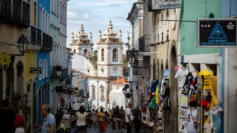 Brasil tem 213,4 milhões de habitantes em 2025; IBGE fala em crescimento cada vez menor Brasil tem 213,4 milhões de habitantes em 2025; IBGE fala em crescimento cada vez menor