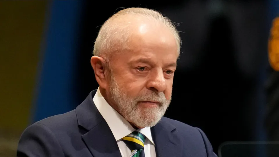 “Divididos, somos frágeis”, diz Lula ao defender integração na AL “Divididos, somos frágeis”, diz Lula ao defender integração na AL