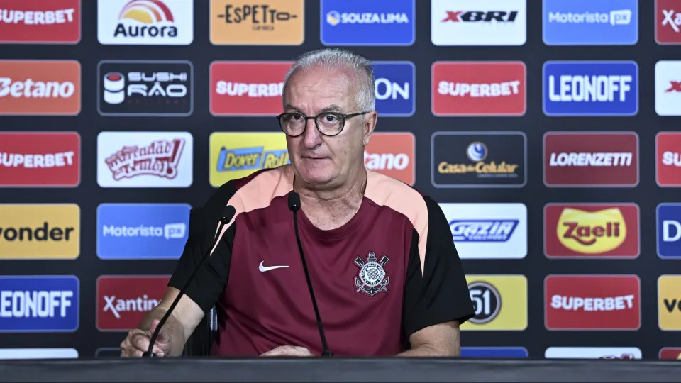 Após queda de Dorival, Brasileiro tem média de um treinador demitido por rodada Após queda de Dorival, Brasileiro tem média de um treinador demitido por rodada