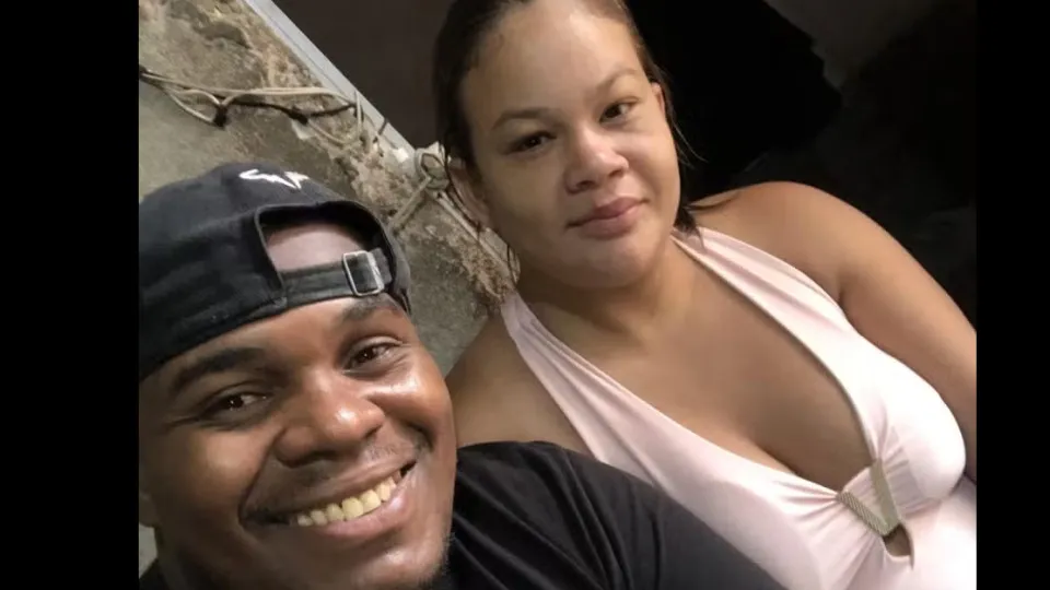 ‘Trataram minha mulher pior do que um cachorro’, diz companheiro de Thawanna, morta pela PM em SP ‘Trataram minha mulher pior do que um cachorro’, diz companheiro de Thawanna, morta pela PM em SP