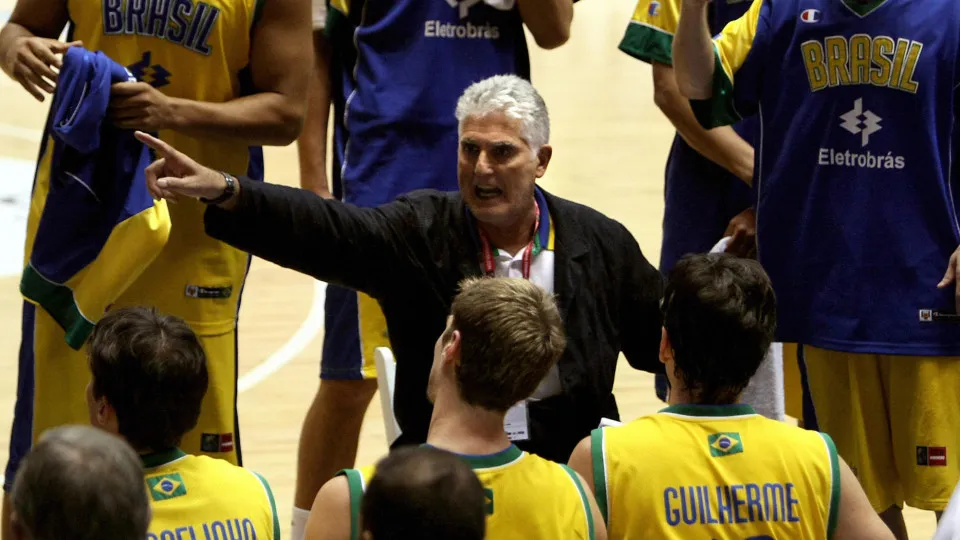 Ex-técnico da seleção de basquete, Moncho Monsalve morre aos 81 Ex-técnico da seleção de basquete, Moncho Monsalve morre aos 81