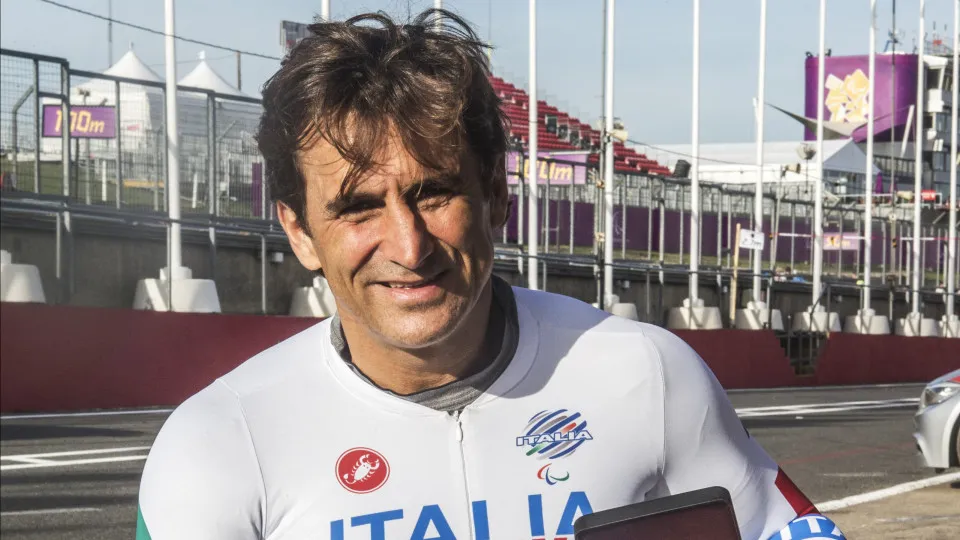 Morre Alex Zanardi, campeão paralímpico e ex-piloto de F1, aos 59 anos Morre Alex Zanardi, campeão paralímpico e ex-piloto de F1, aos 59 anos