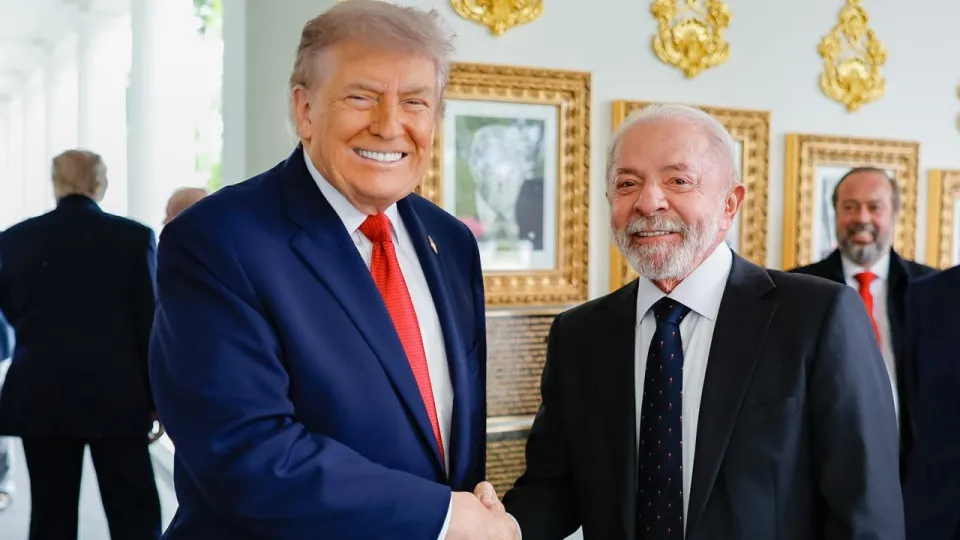 Trump se despede de Lula com “I love you” após ligação de 40 minutos
