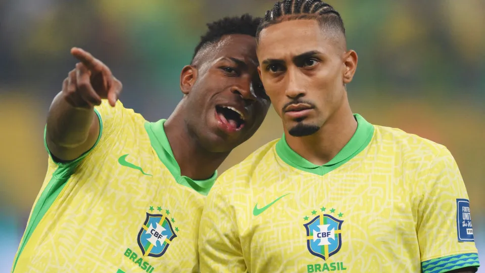 TV americana coloca Raphinha e Vini Jr. entre os 25 melhores da Copa TV americana coloca Raphinha e Vini Jr. entre os 25 melhores da Copa