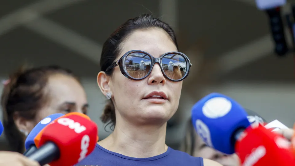 Michelle desabafa sobre cuidados com Bolsonaro: ‘dor intensa’