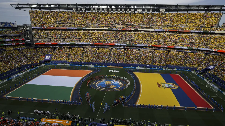 Equador para no travessão e Costa do Marfim vence no final, no Grupo E Equador para no travessão e Costa do Marfim vence no final, no Grupo E