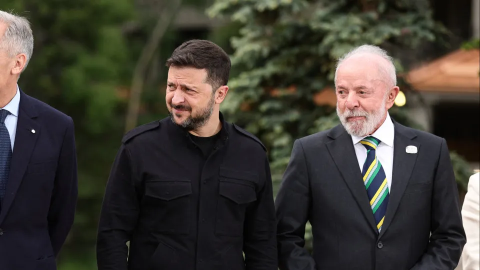Lula e Zelensky debatem saída diplomática para guerra Ucrânia x Rússia Lula e Zelensky debatem saída diplomática para guerra Ucrânia x Rússia