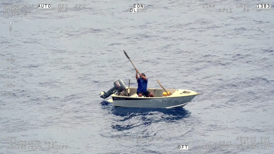 Pescador sobrevive à deriva 7 dias num barco a remo na Nova Zelândia Pescador sobrevive à deriva 7 dias num barco a remo na Nova Zelândia