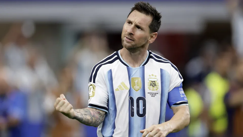 Lionel Messi é o Michael Jordan do futebol, diz Xavi a periódico americano Lionel Messi é o Michael Jordan do futebol, diz Xavi a periódico americano