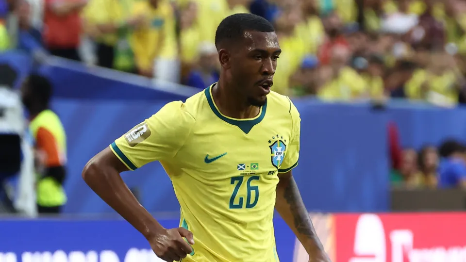 Rayan destaca papel defensivo do ataque em trabalho de Ancelotti
