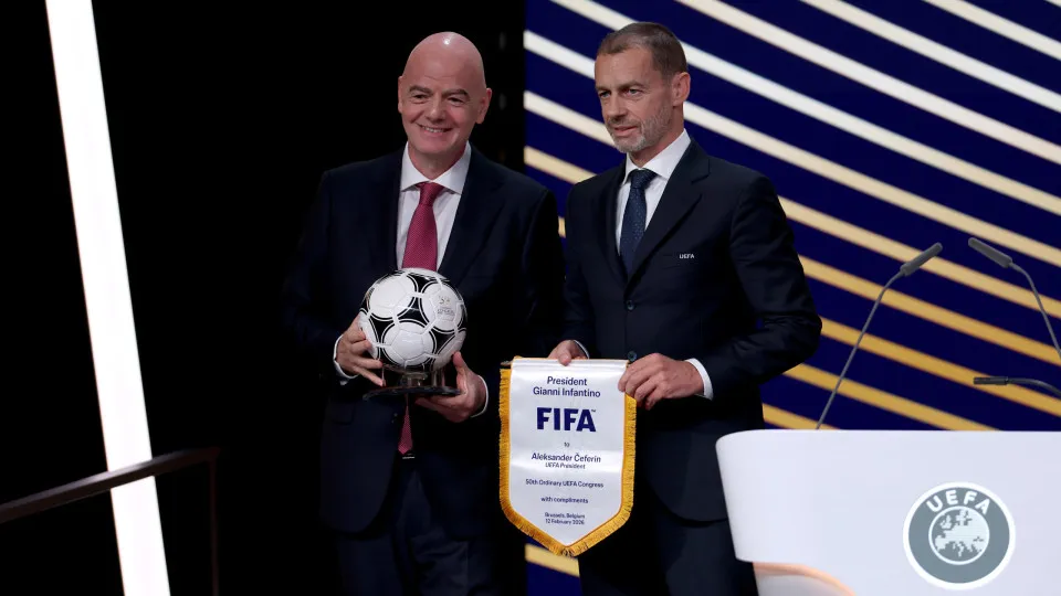 'Bomba'! UEFA faz ultimato a Infantino e pede demissão do líder da FIFA