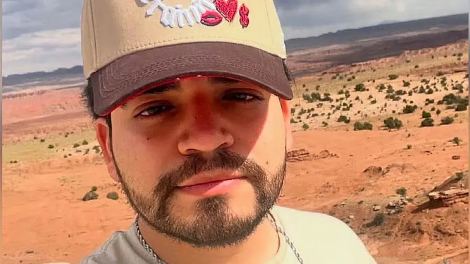 Influenciador mexicano é morto a tiros durante transmissão ao vivo