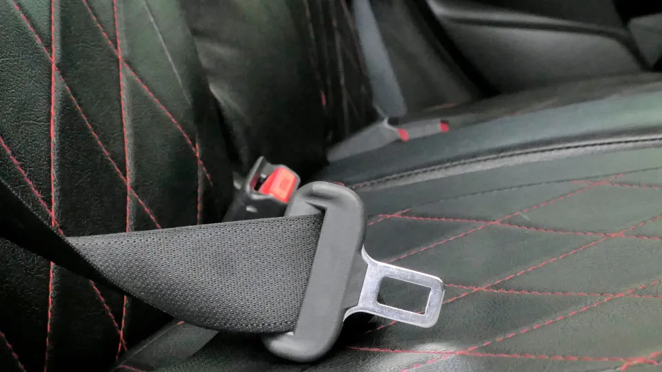 Casal é flagrado em ato sexual enquanto carro circulava na Espanha