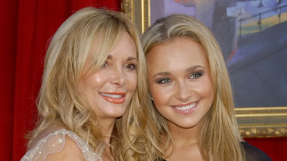 Mãe de Hayden Panettiere rompe silêncio após morte: 'Ela se perdeu'
