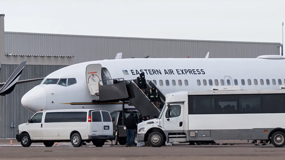 Acordos secretos: EUA pagaram milhões a países para receber deportados