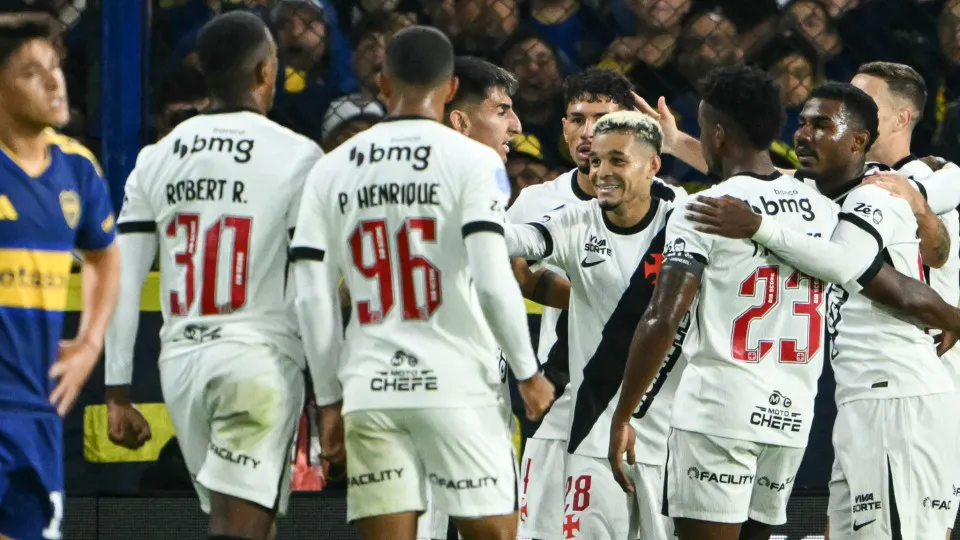 Vasco defende vantagem contra o Boca em Maracanã lotado para voltar a uma final após 26 anos