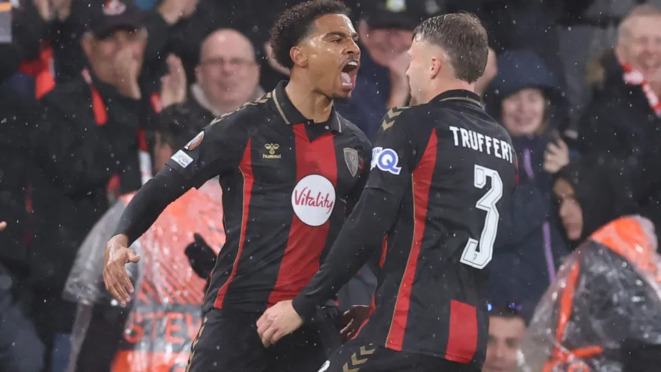 Premier League: Bournemouth goleia o Milan por 3 a 0
