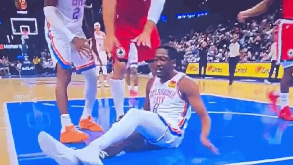 Imagem forte: Jogador sofre lesão assustadora na NBA