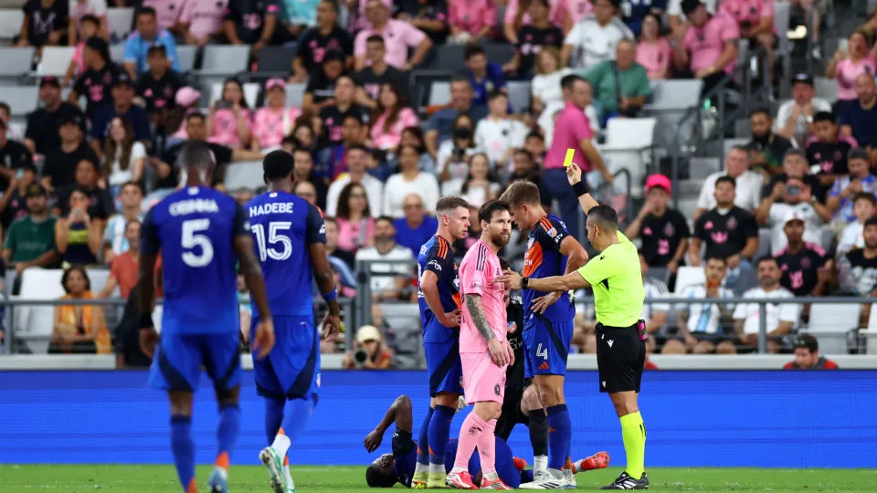 Polêmica na MLS: Messi evita cartão graças a regra 'desconhecida'