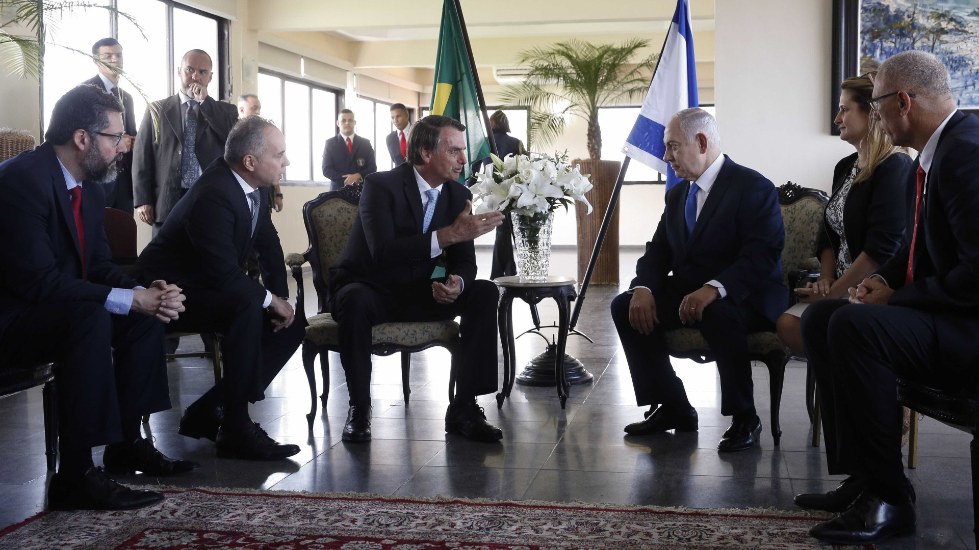 Bolsonaro chega a Israel e é recebido por Benjamin Netanyahu