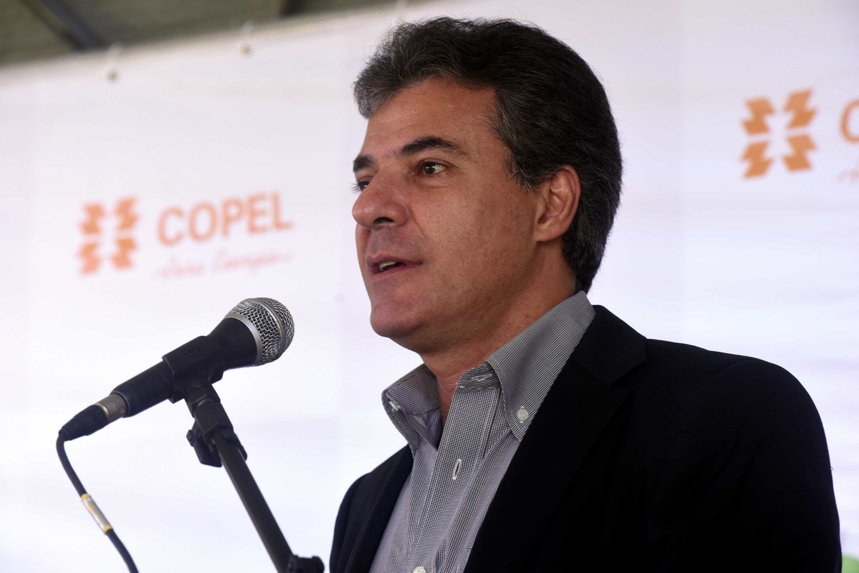 Justi&ccedil;a bloqueia at&eacute; R$ 166 milh&otilde;es de Beto Richa, esposa e filho