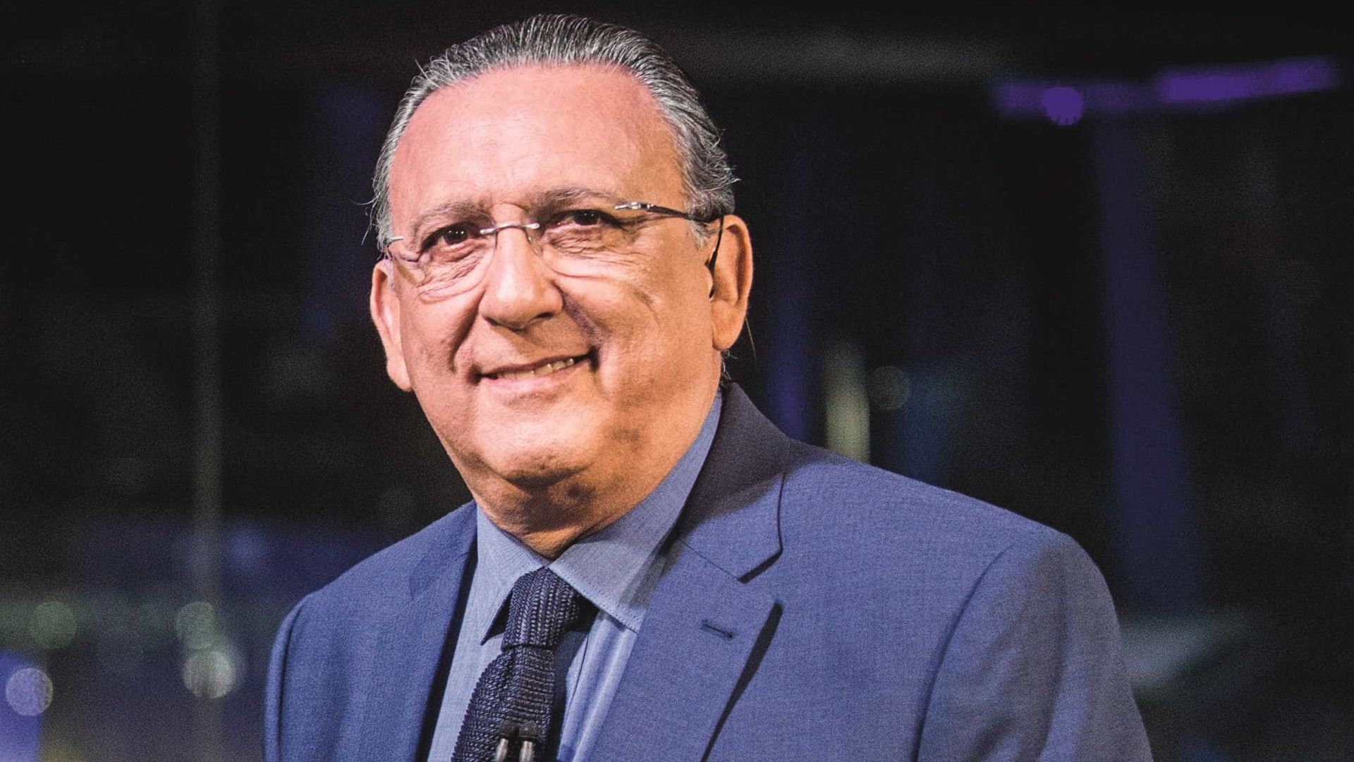 Galv&atilde;o &eacute; zoado na web ap&oacute;s narrar replay achando que lance era ao vivo