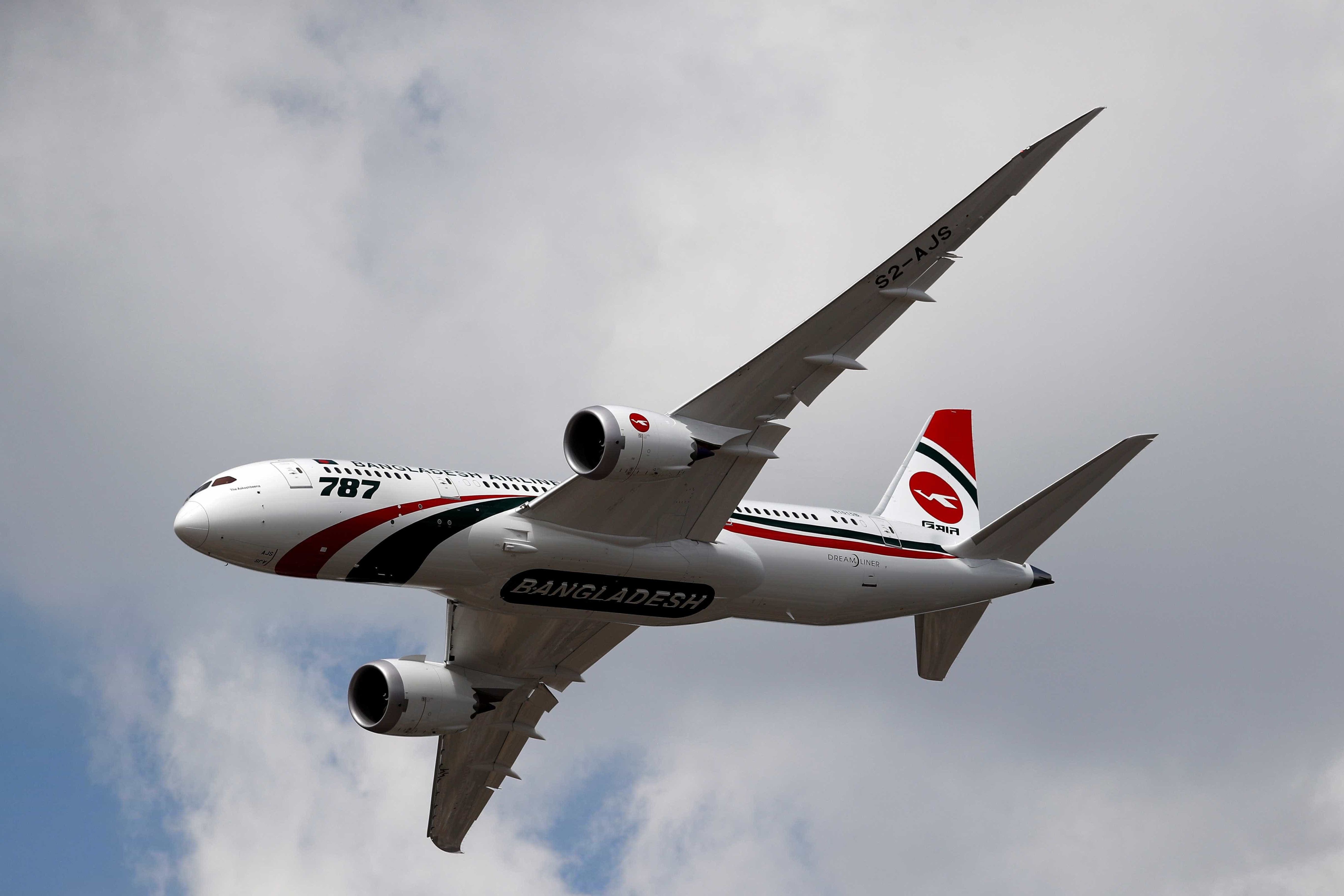 Sequestrador de avião em Bangladesh é morto