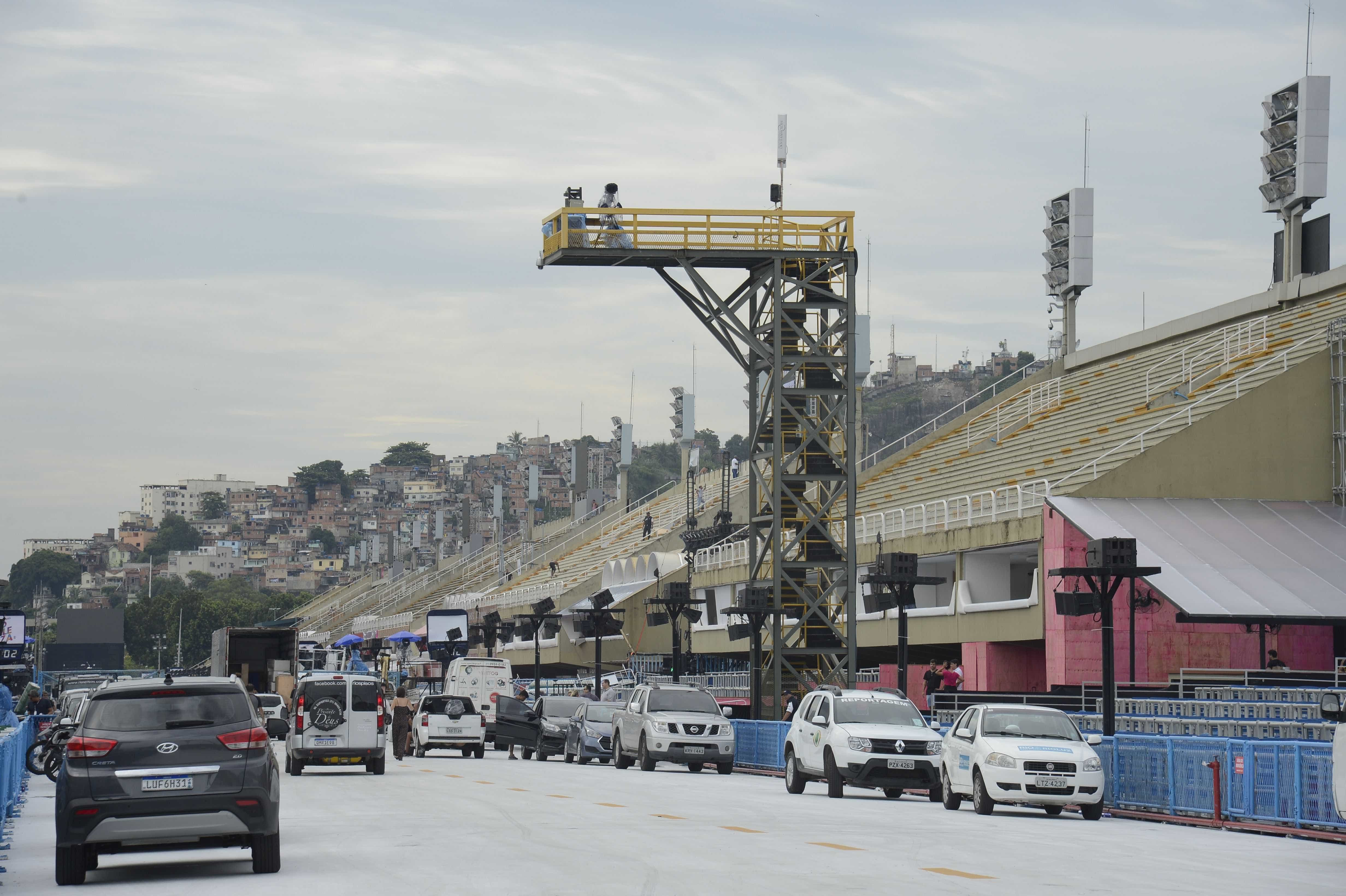 Justi&ccedil;a determina inspe&ccedil;&atilde;o de bombeiros em 24h para liberar Samb&oacute;dromo