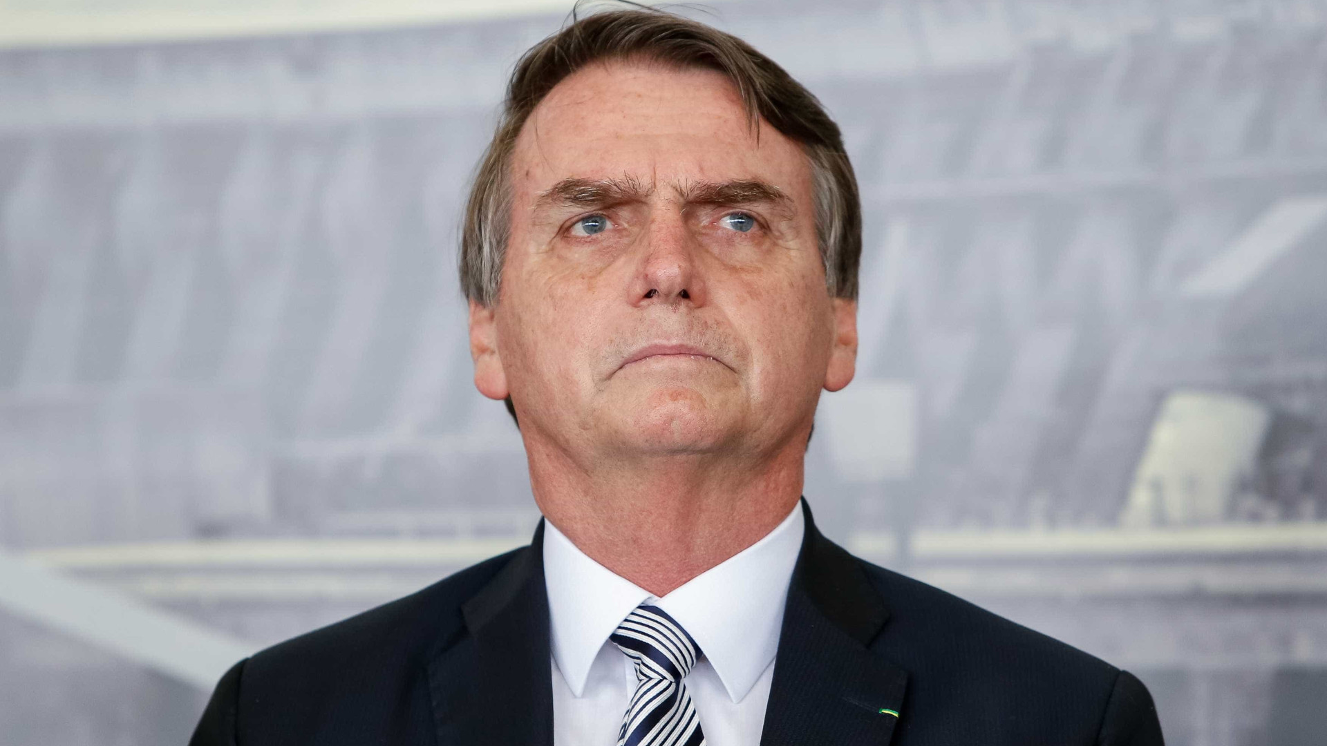 Bolsonaro sanciona projeto que anistia multas aplicadas a partidos