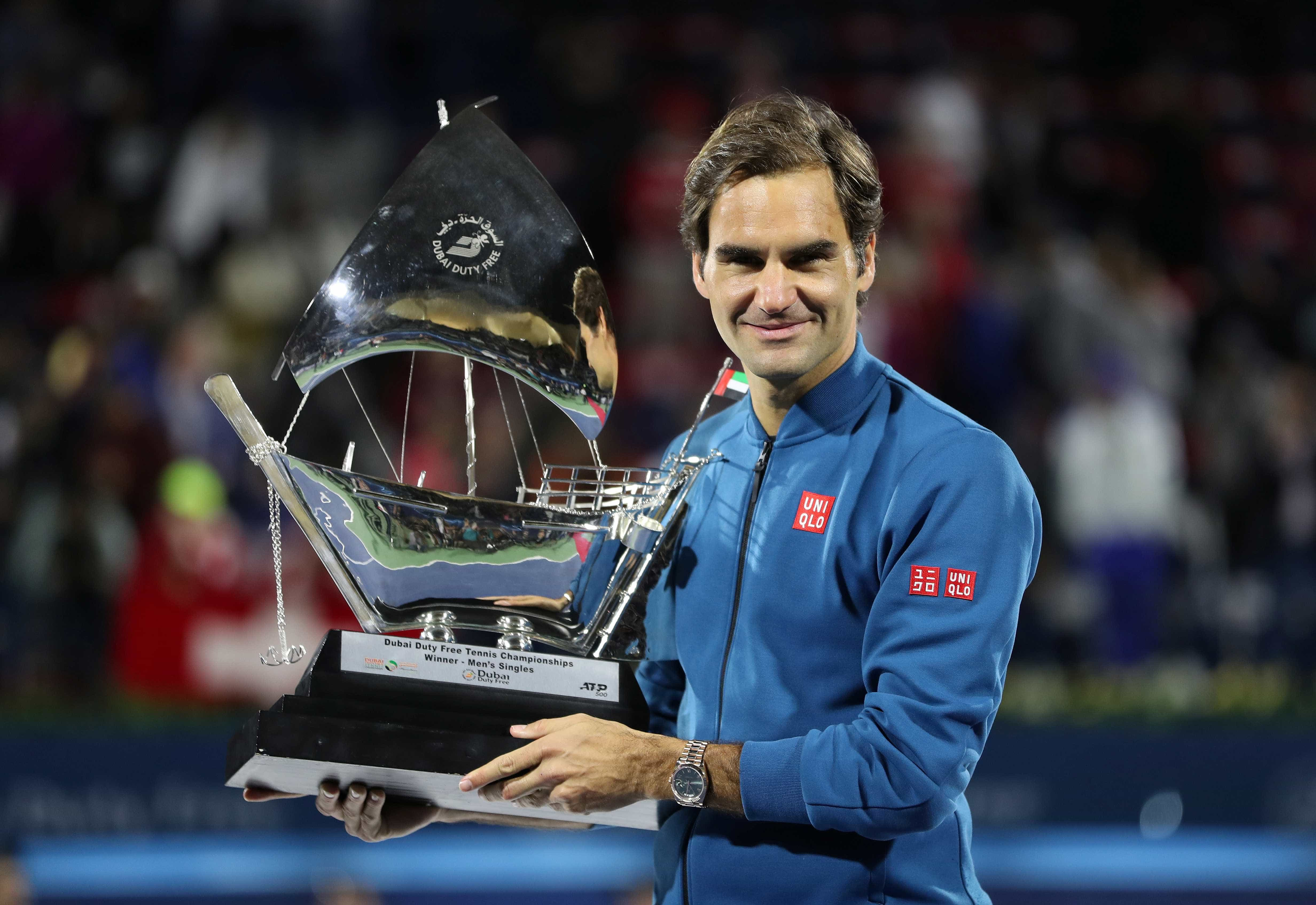 Conquista do 100º título faz Federer subir para quarto no ranking