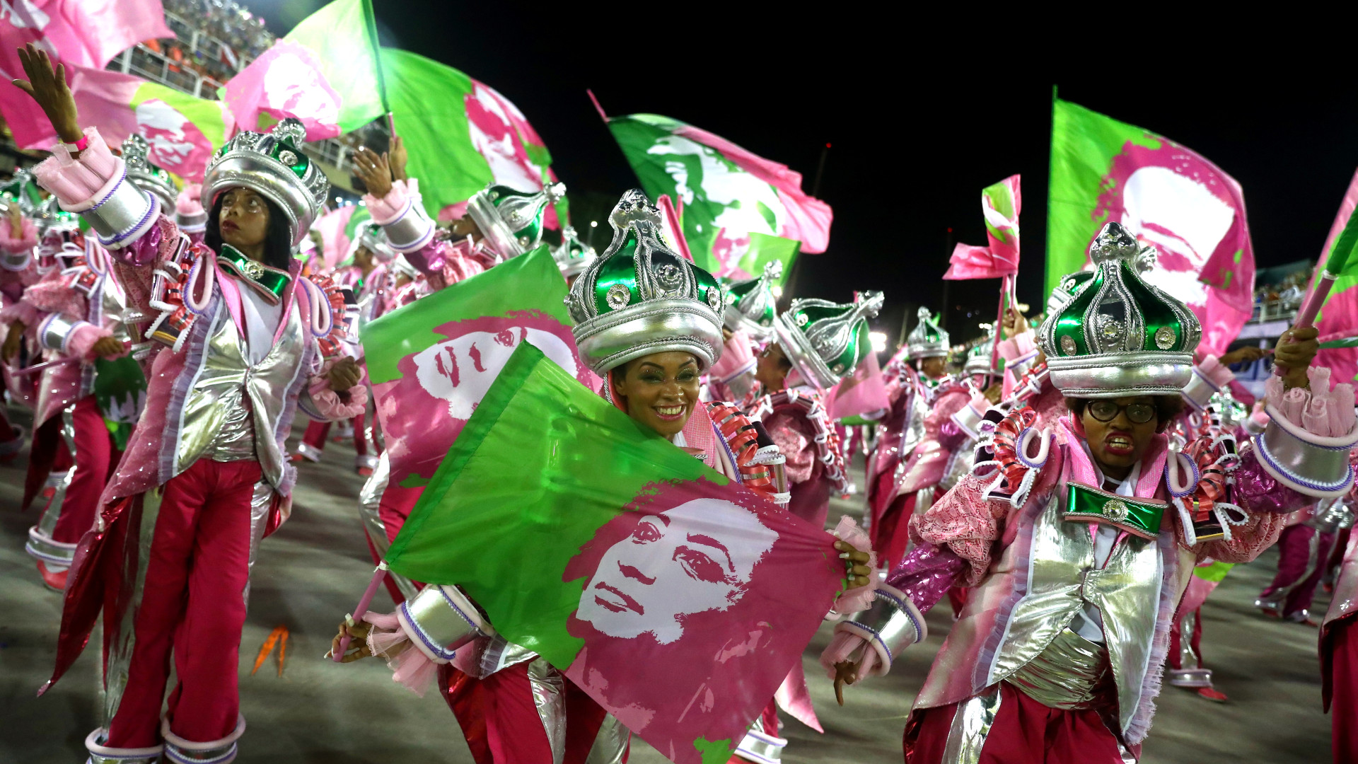 Com homenagem a Marielle, Mangueira é campeã do carnaval do Rio